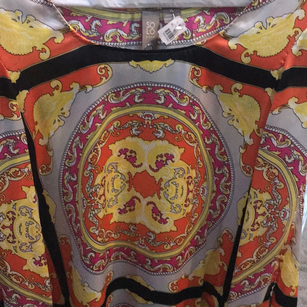 Gorgeous flowing split sleeve tunic
